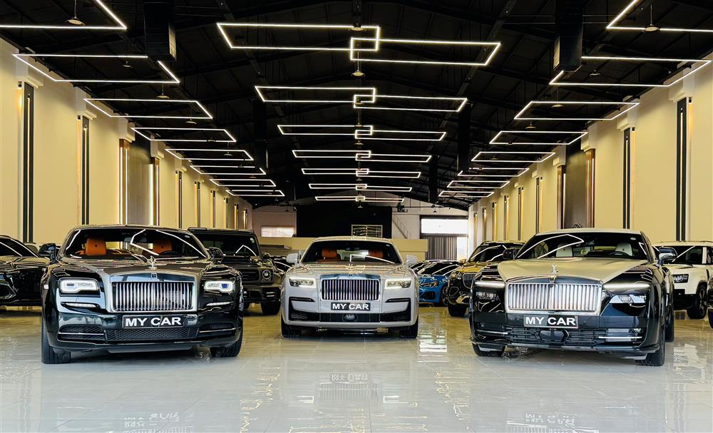 showroom-image